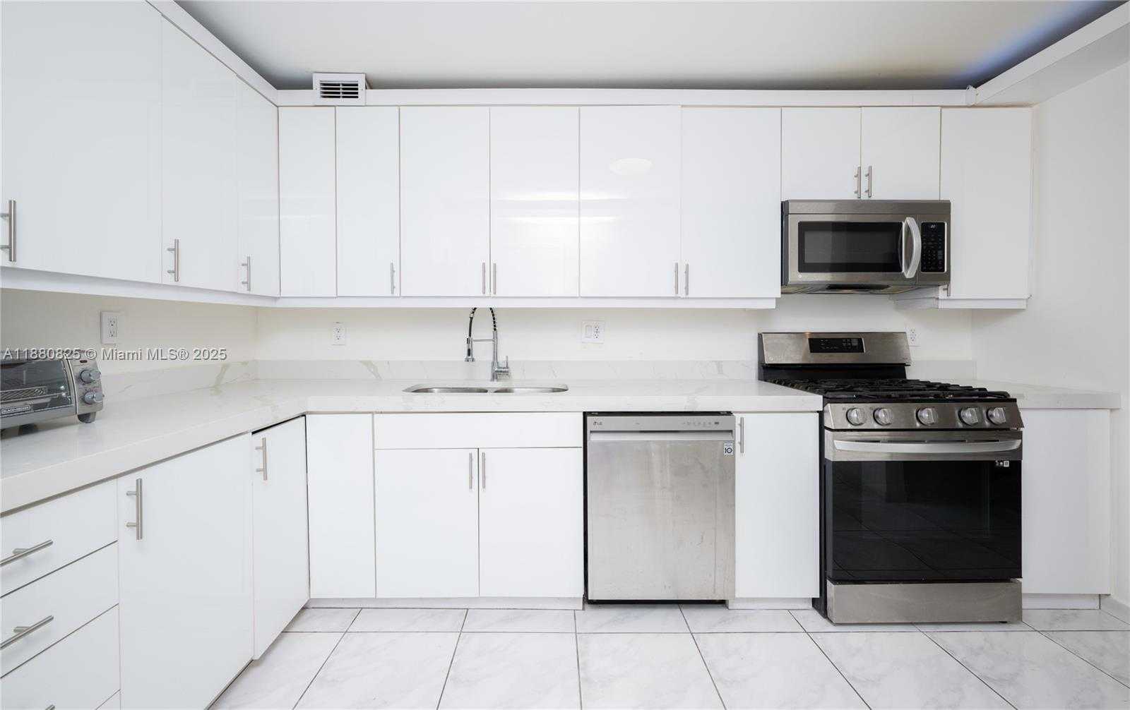Small Image of 2030 SOUTH OCEAN DR #227, Hallandale Beach Number 9