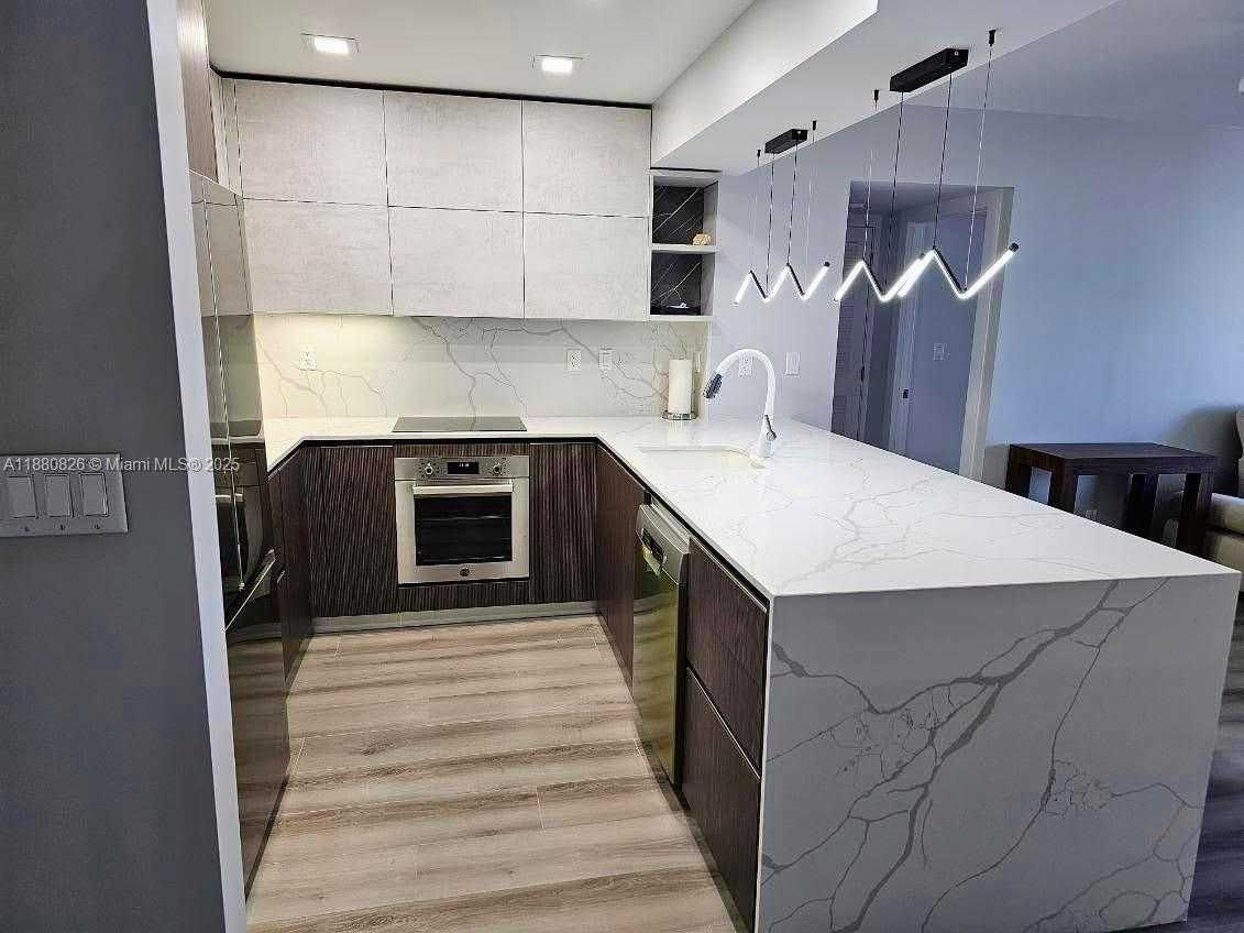 Small Image of 500 THREE ISLANDS BLVD #808, Hallandale Beach Number 4