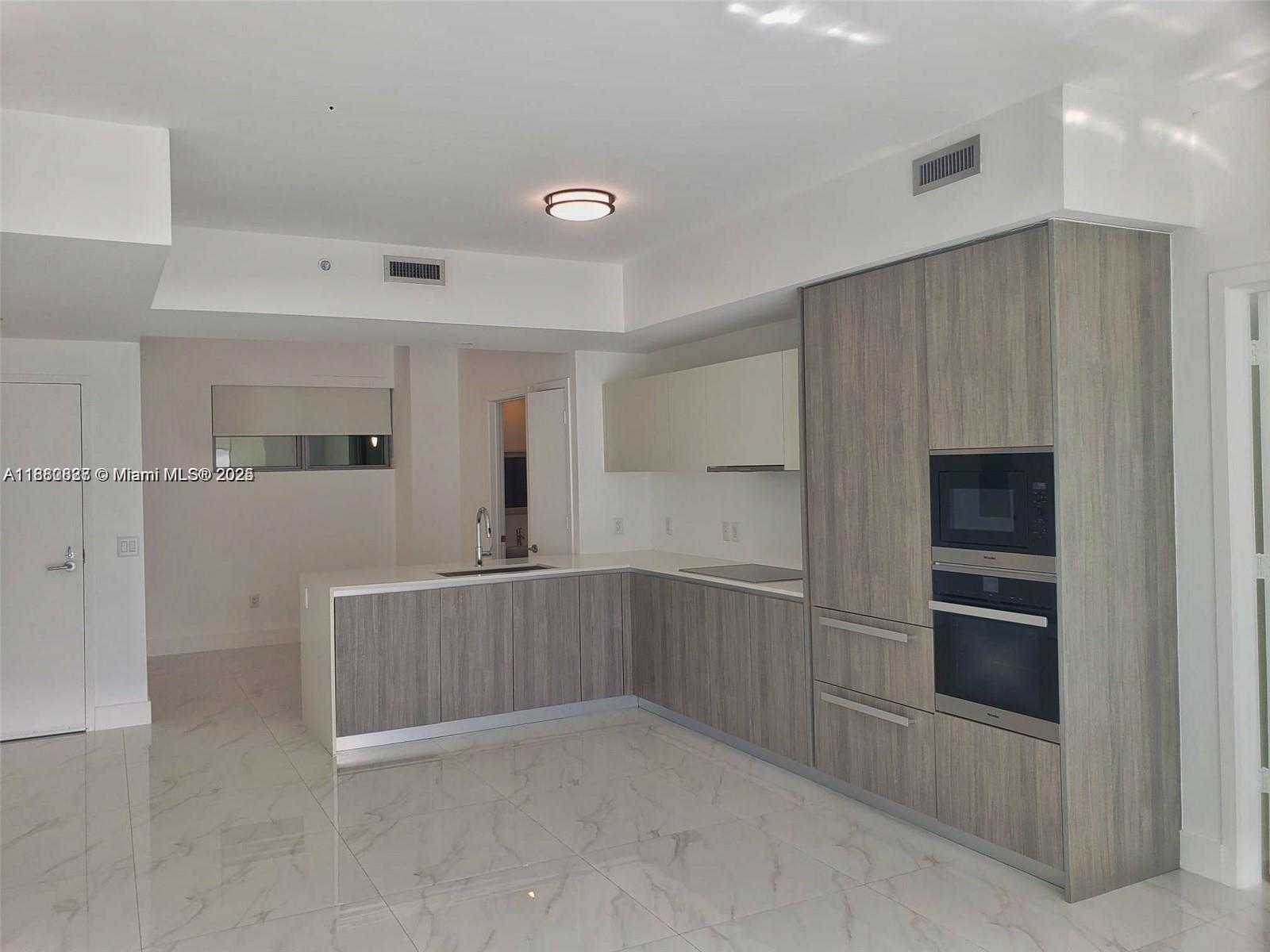 Small Image of 2900 NORTH EAST 7TH AVE #3805, Miami Number 6