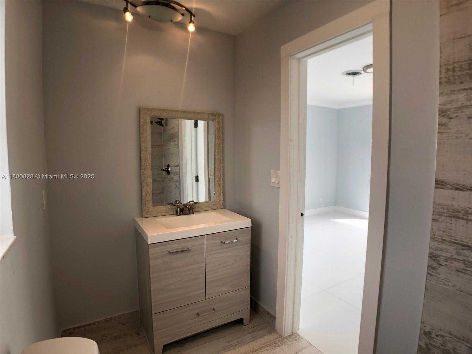 Small Image of 3340 NORTH EAST 17TH WAY, Oakland Park Number 15