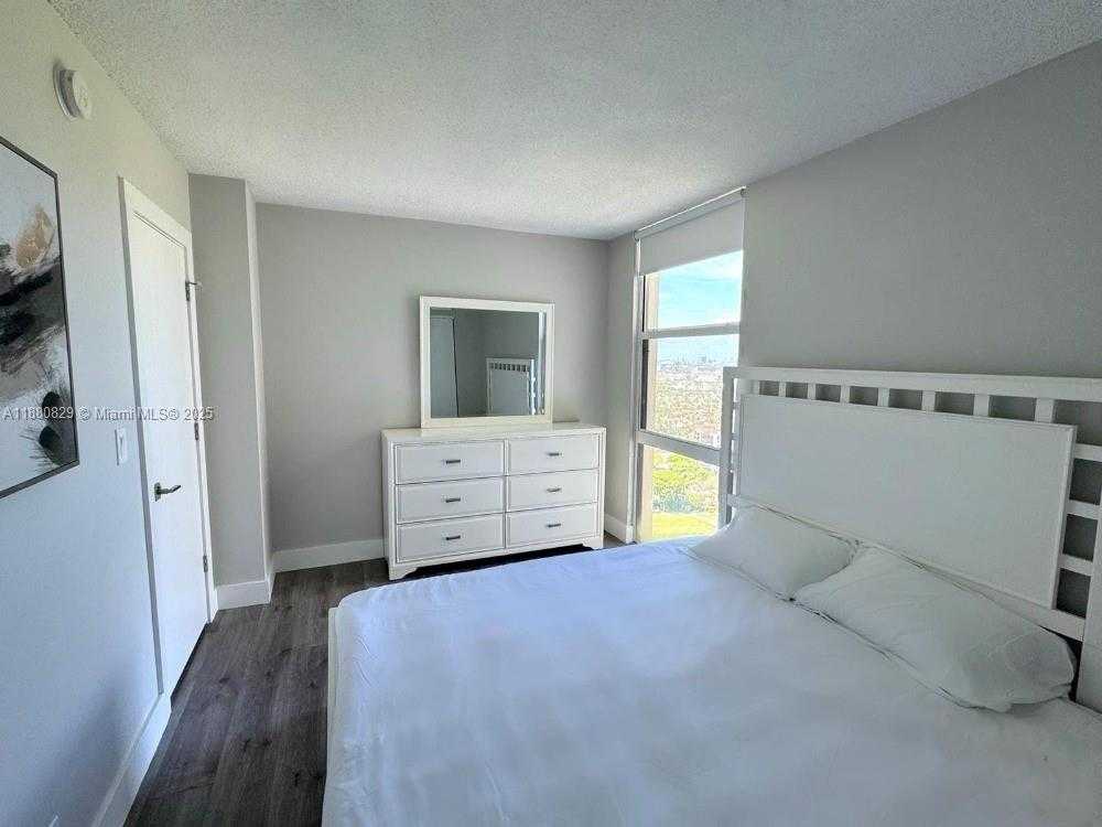 Small Image of 20301 WEST COUNTRY CLUB DR #2522, Aventura Number 12