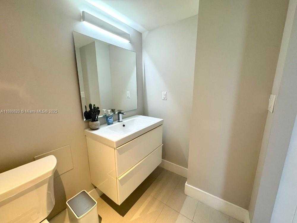 Small Image of 20301 WEST COUNTRY CLUB DR #2522, Aventura Number 13
