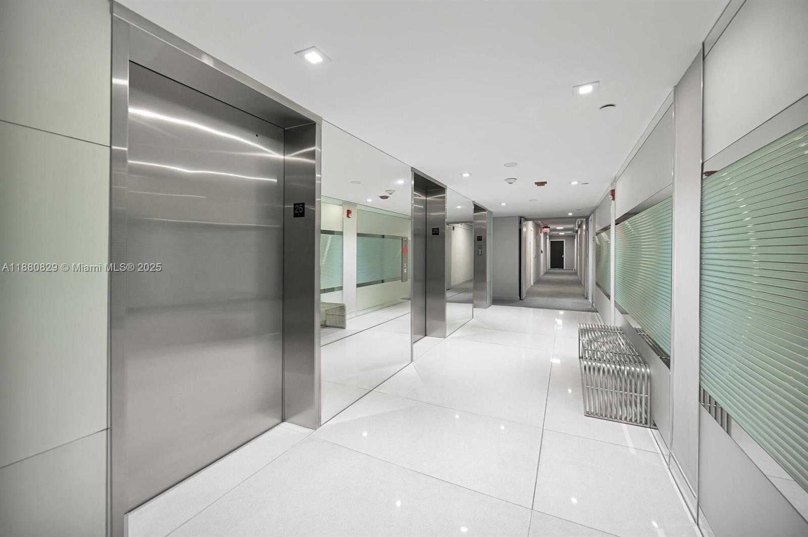 Small Image of 20301 WEST COUNTRY CLUB DR #2522, Aventura Number 15
