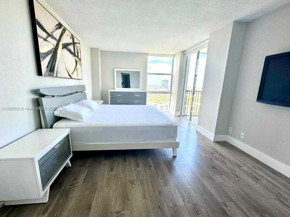 Small Image of 20301 WEST COUNTRY CLUB DR #2522, Aventura Number 9
