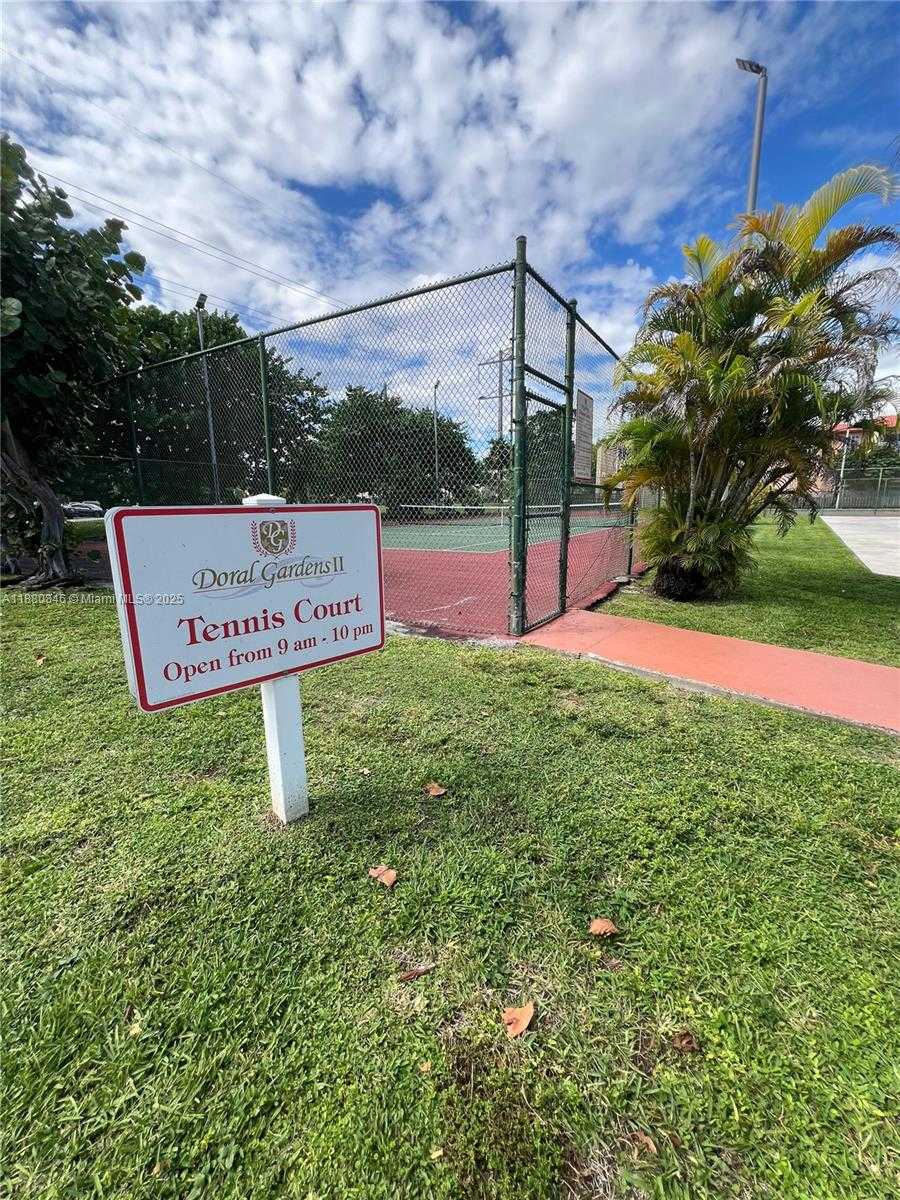 Small Image of 5201 GENEVA WAY #110, Doral Number 33