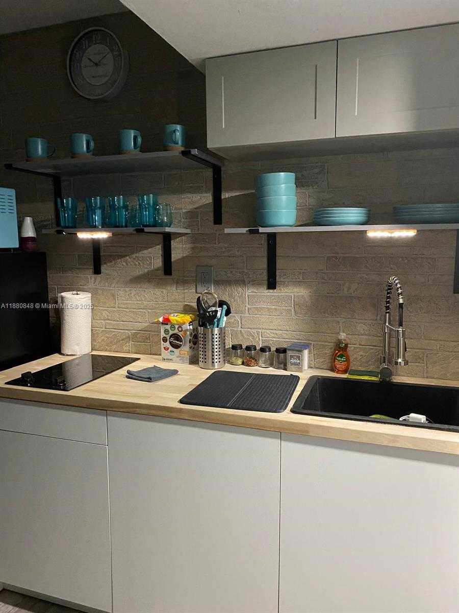 Small Image of 19201 COLLINS AVE #1027, Sunny Isles Beach Number 11