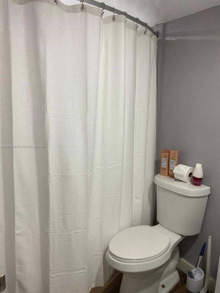 Small Image of 19201 COLLINS AVE #1027, Sunny Isles Beach Number 13