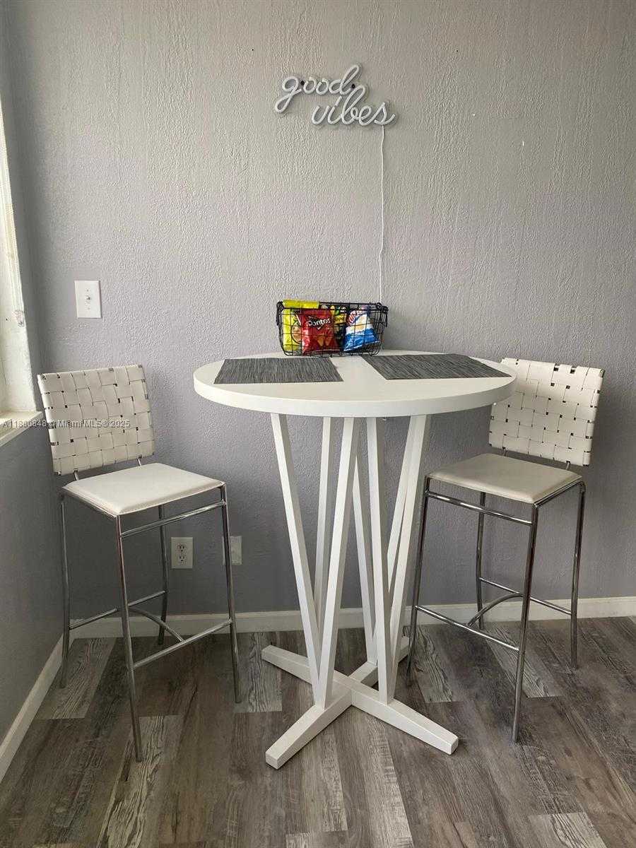 Small Image of 19201 COLLINS AVE #1027, Sunny Isles Beach Number 6