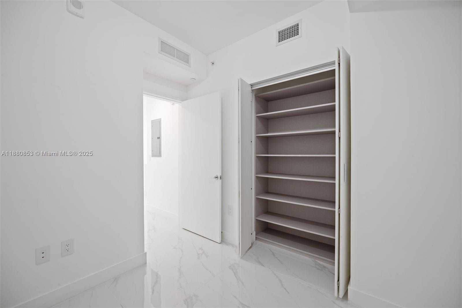Small Image of 700 NORTH EAST 24TH ST #2004, Miami Number 21