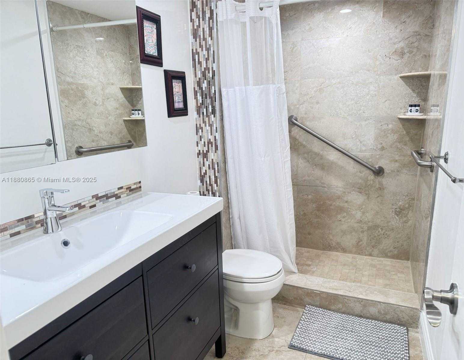 Small Image of 5838 COLLINS AVE #2A, Miami Beach Number 11