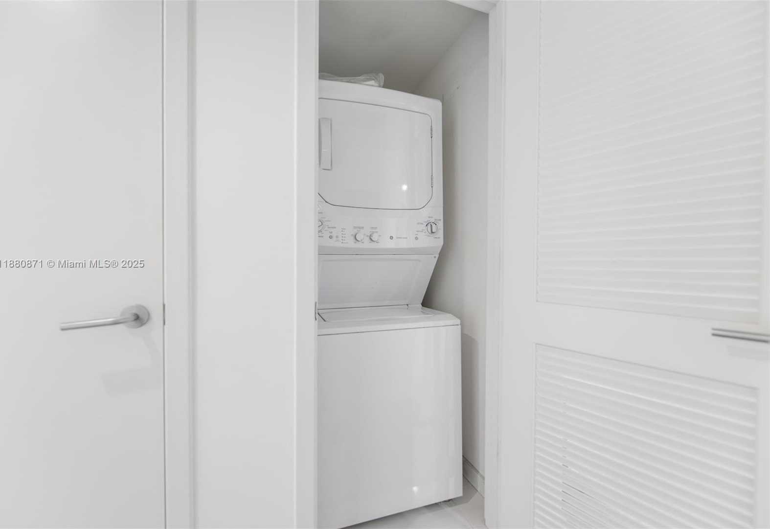 Small Image of 1100 SOUTH MIAMI AVE #3207, Miami Number 17