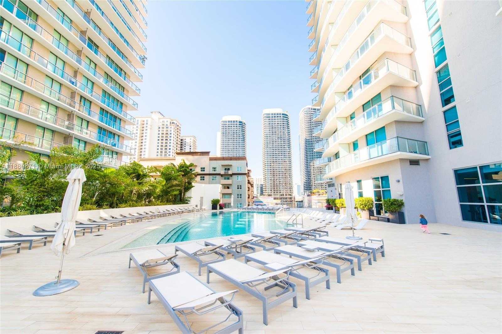 Small Image of 1100 SOUTH MIAMI AVE #3207, Miami Number 31
