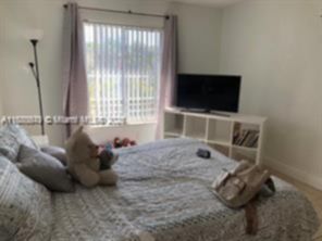 Small Image of 5231 GENEVA WAY #306, Doral Number 3