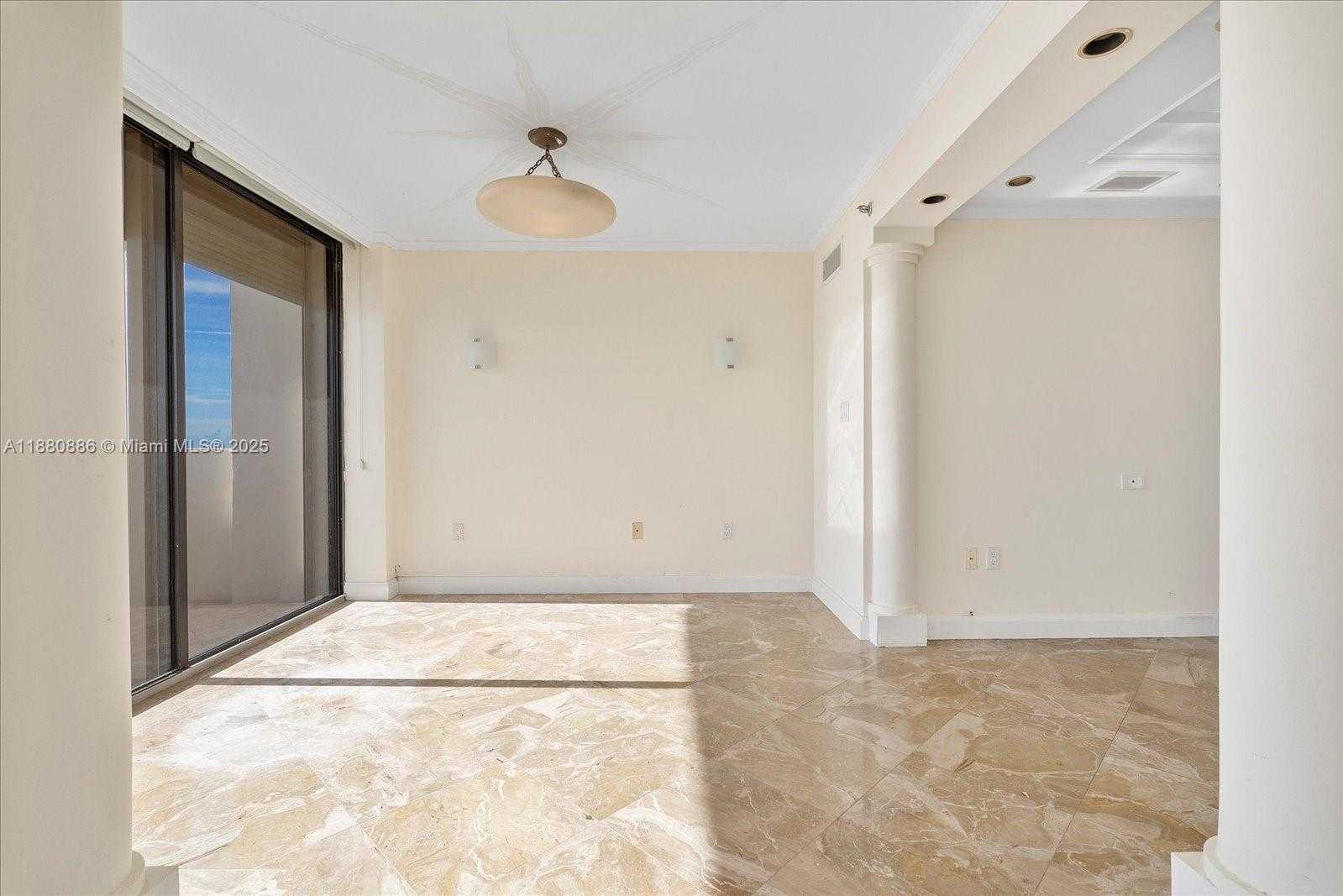 Small Image of 5757 COLLINS AVE #2106, Miami Beach Number 11