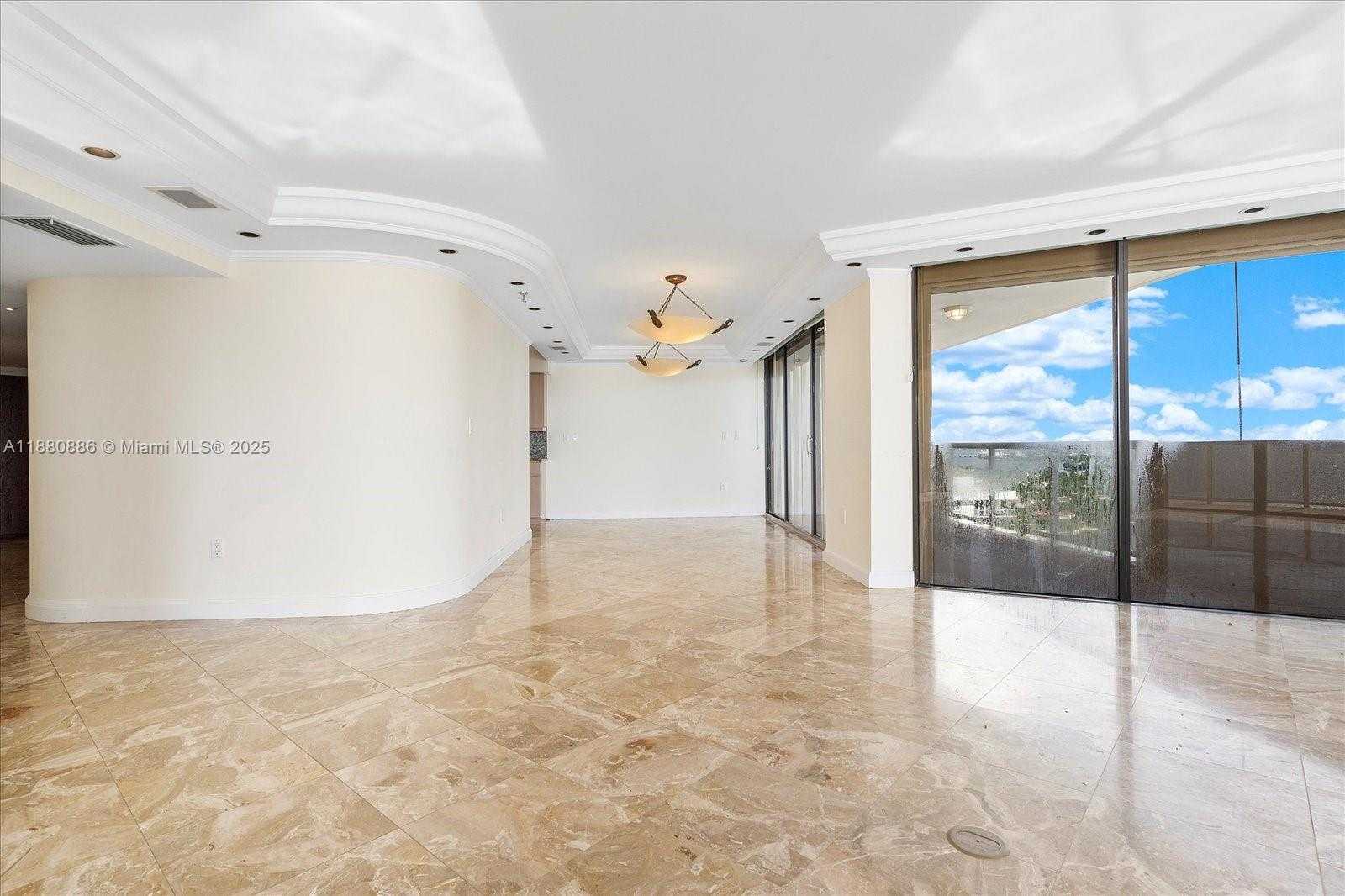 Small Image of 5757 COLLINS AVE #2106, Miami Beach Number 13