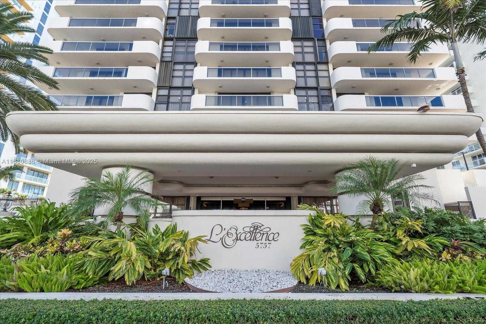 Small Image of 5757 COLLINS AVE #2106, Miami Beach Number 2