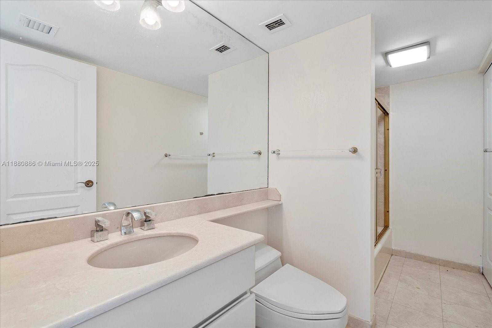 Small Image of 5757 COLLINS AVE #2106, Miami Beach Number 20