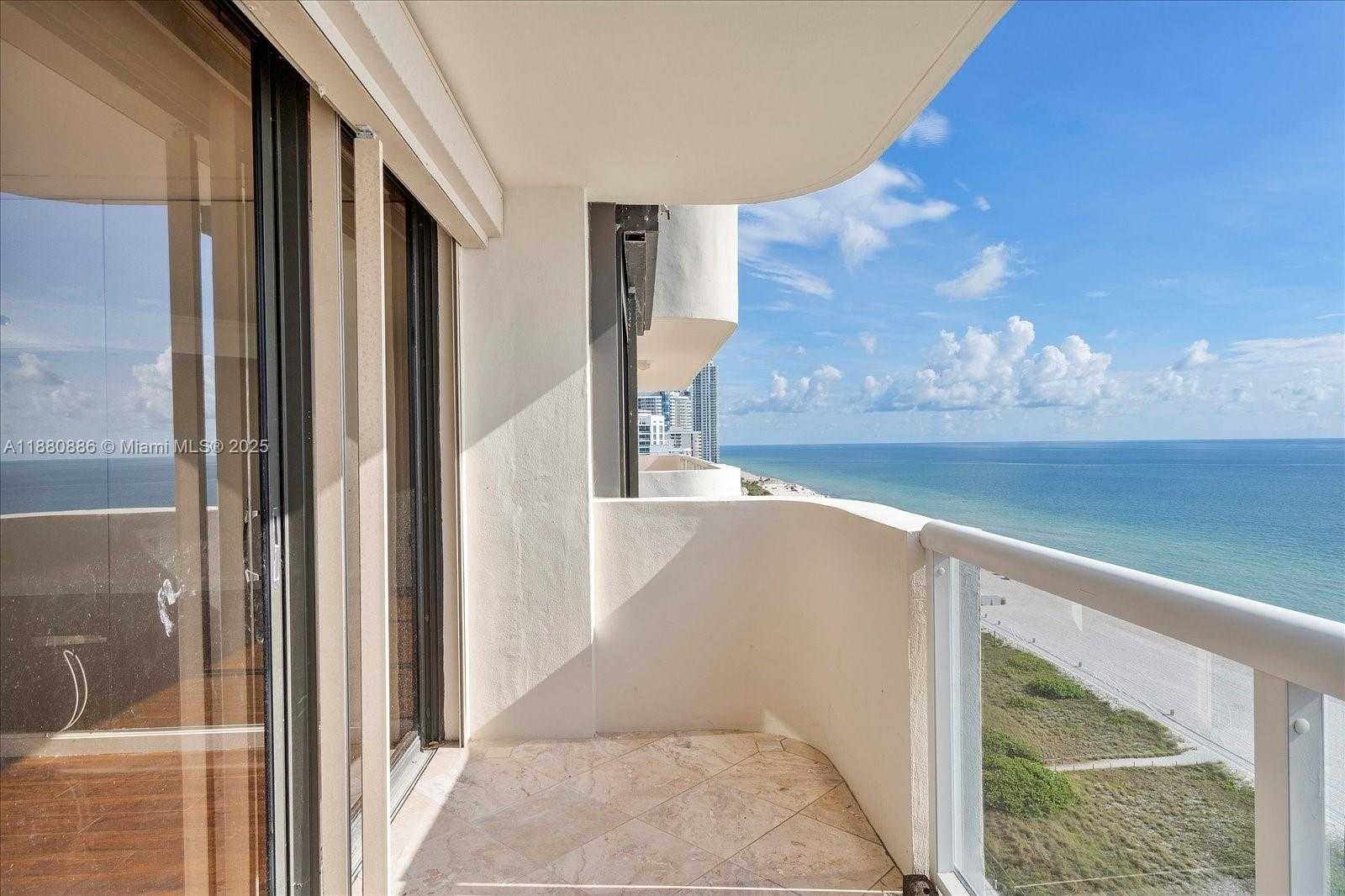 Small Image of 5757 COLLINS AVE #2106, Miami Beach Number 30