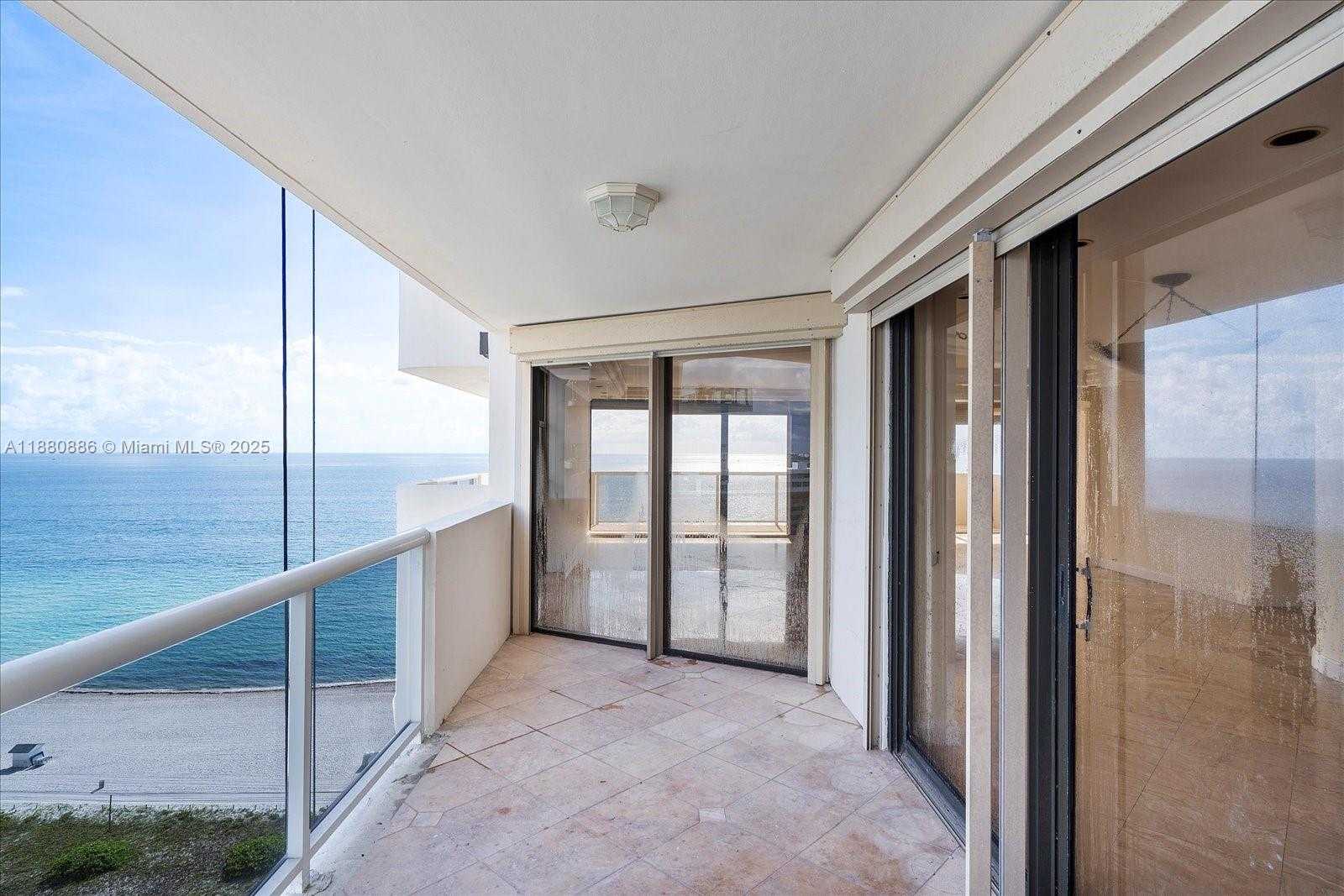 Small Image of 5757 COLLINS AVE #2106, Miami Beach Number 36