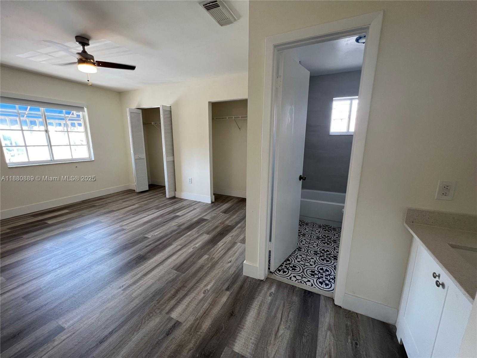 Small Image of 2208 WEST 74TH ST #202-21, Hialeah Number 10