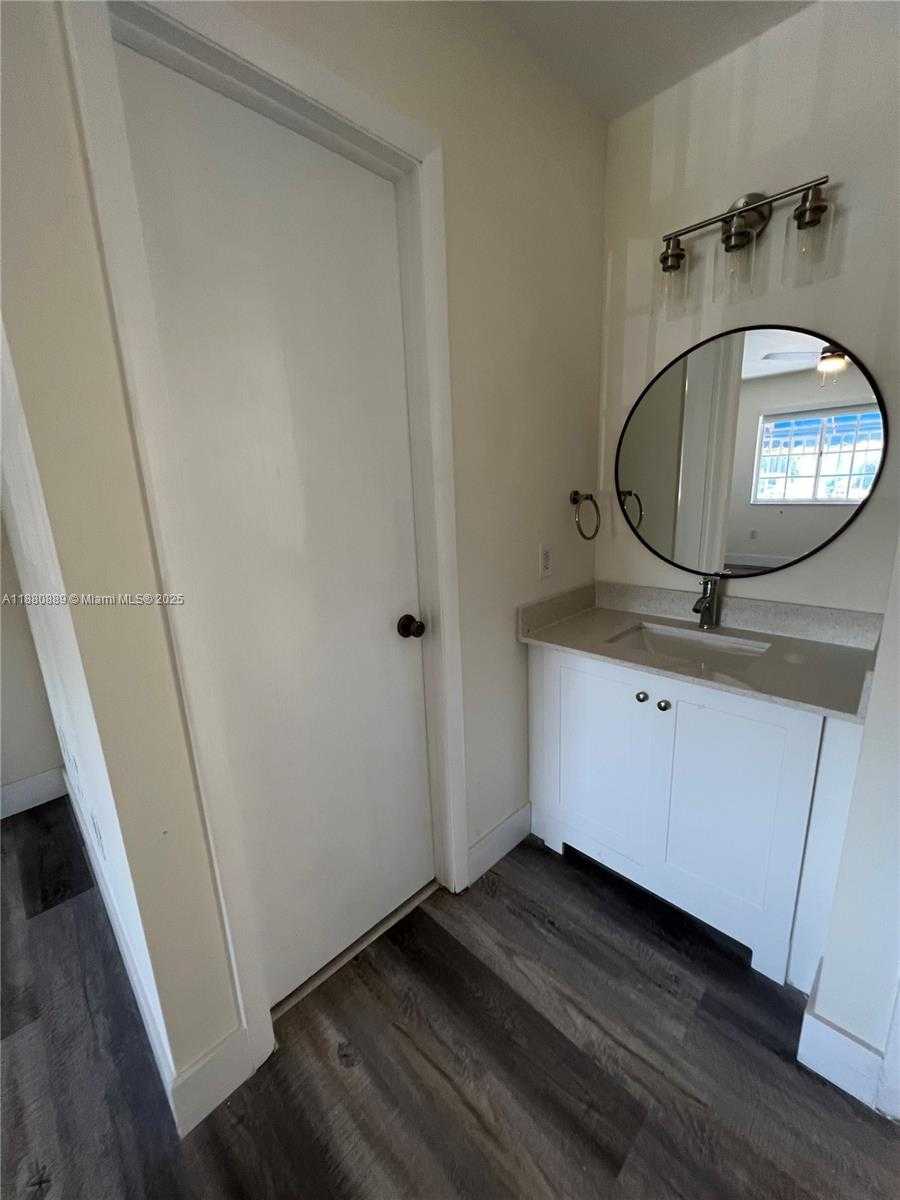 Small Image of 2208 WEST 74TH ST #202-21, Hialeah Number 12