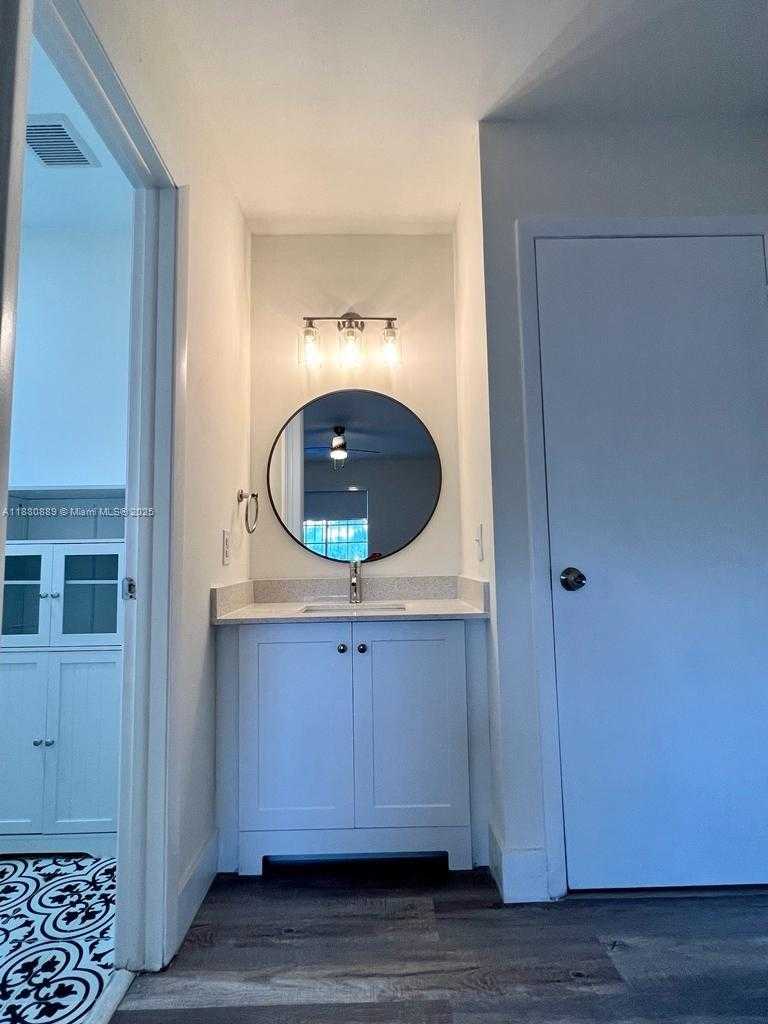 Small Image of 2208 WEST 74TH ST #202-21, Hialeah Number 13