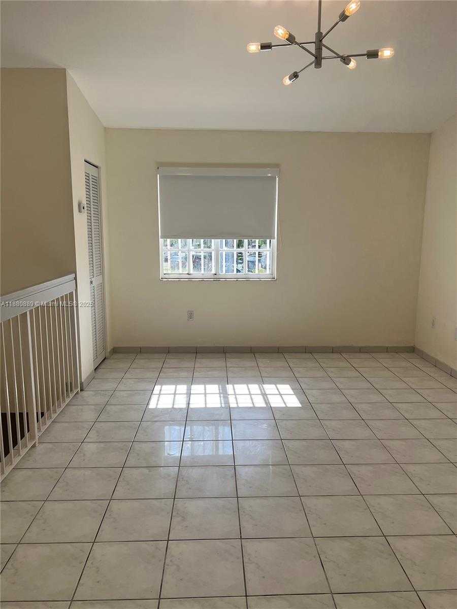 Small Image of 2208 WEST 74TH ST #202-21, Hialeah Number 19