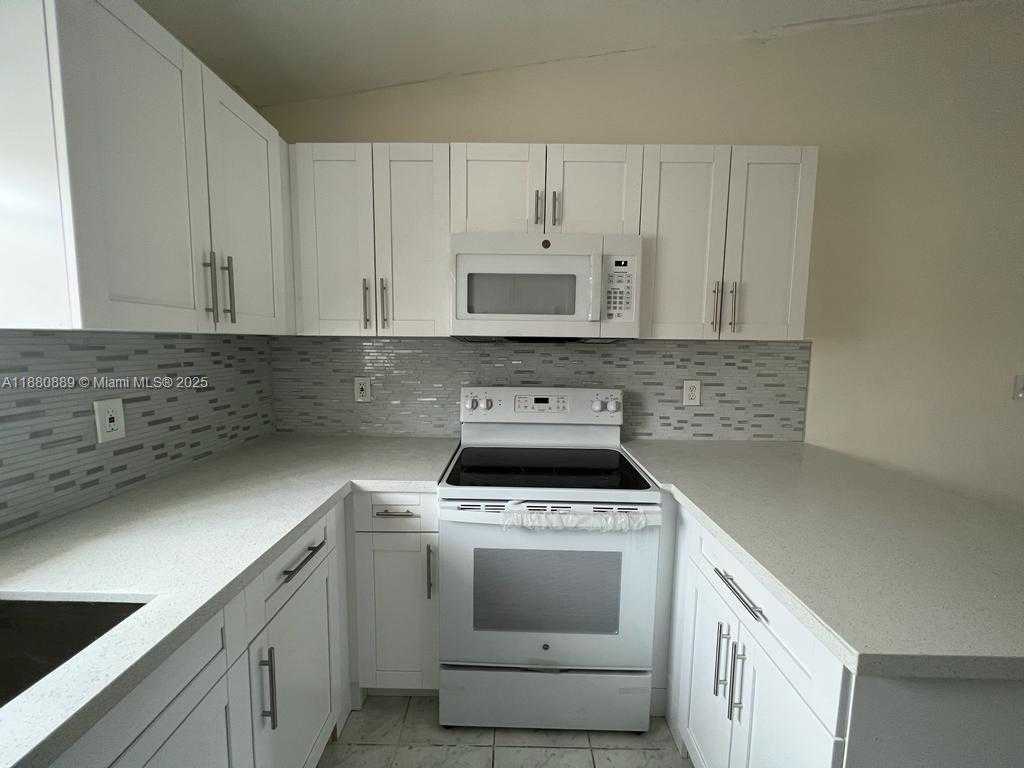 Small Image of 2208 WEST 74TH ST #202-21, Hialeah Number 3