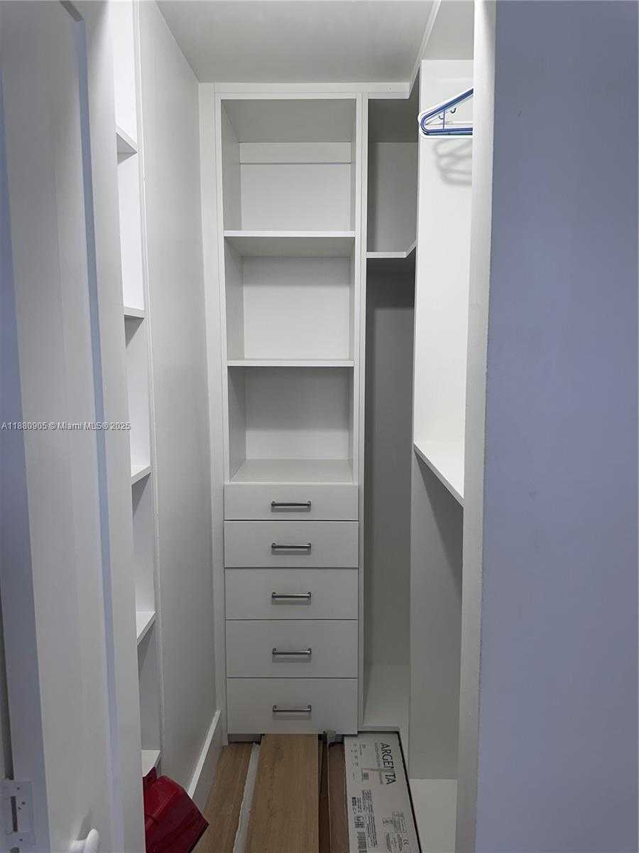 Small Image of 210 SOUTH WEST 11TH ST #505, Miami Number 10