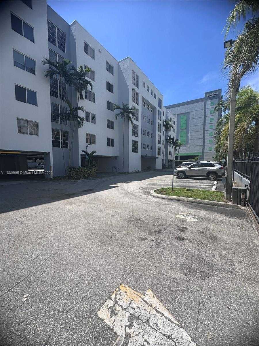 Small Image of 210 SOUTH WEST 11TH ST #505, Miami Number 22
