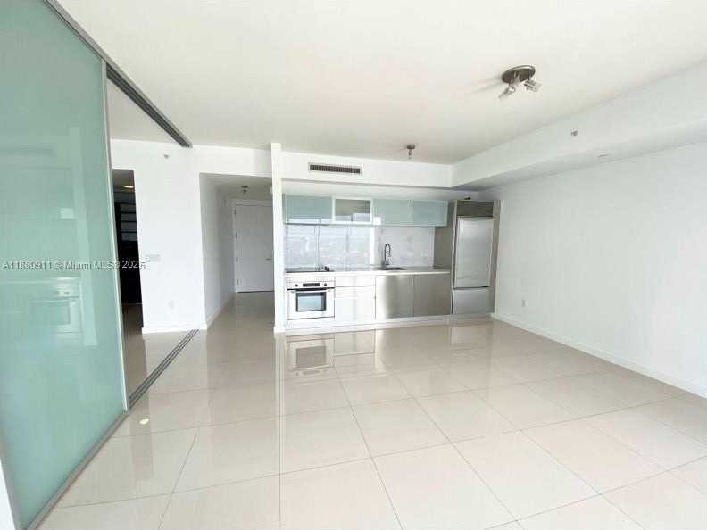 Small Image of 1040 BISCAYNE BLVD #3605, Miami Number 2