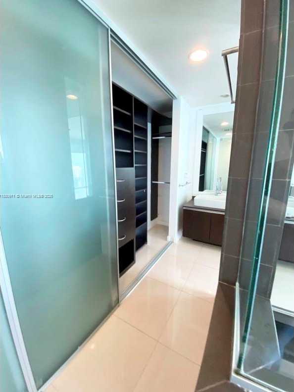 Small Image of 1040 BISCAYNE BLVD #3605, Miami Number 7