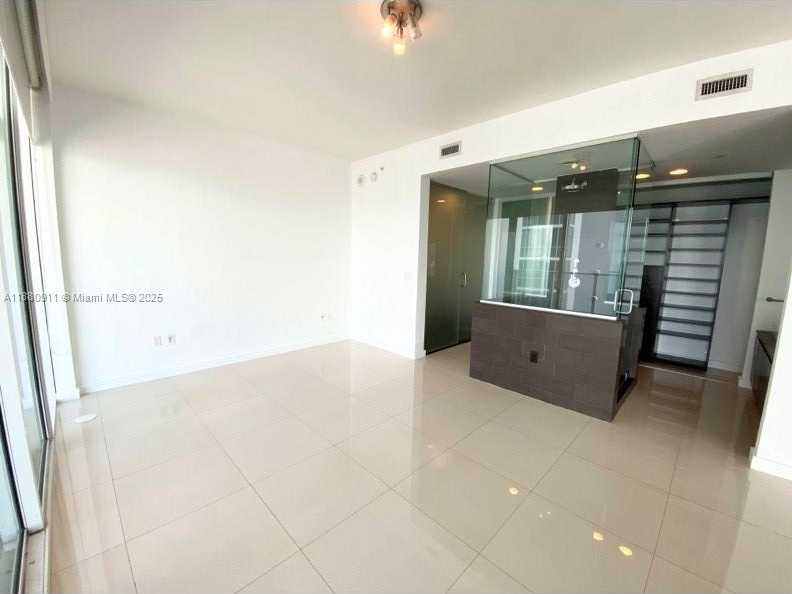 Small Image of 1040 BISCAYNE BLVD #3605, Miami Number 9
