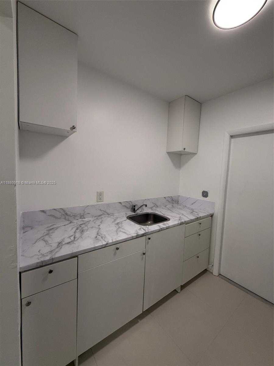 Small Image of 542 EUCLID AVE #4, Miami Beach Number 3