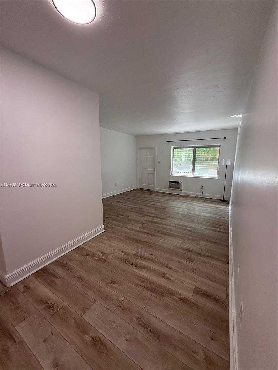 Small Image of 542 EUCLID AVE #4, Miami Beach Number 4