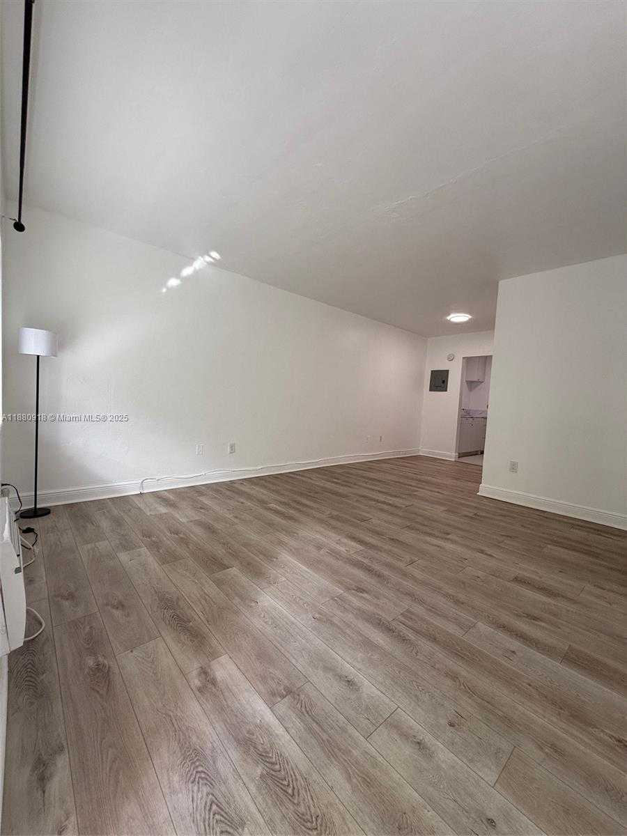 Small Image of 542 EUCLID AVE #4, Miami Beach Number 5