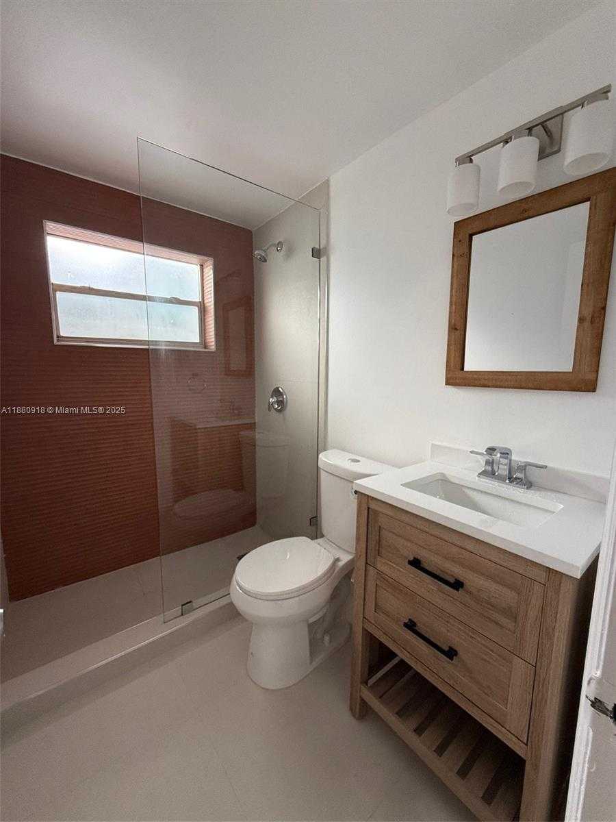 Small Image of 542 EUCLID AVE #4, Miami Beach Number 6