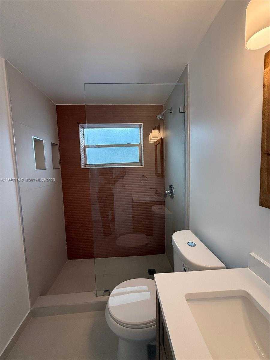Small Image of 542 EUCLID AVE #4, Miami Beach Number 7