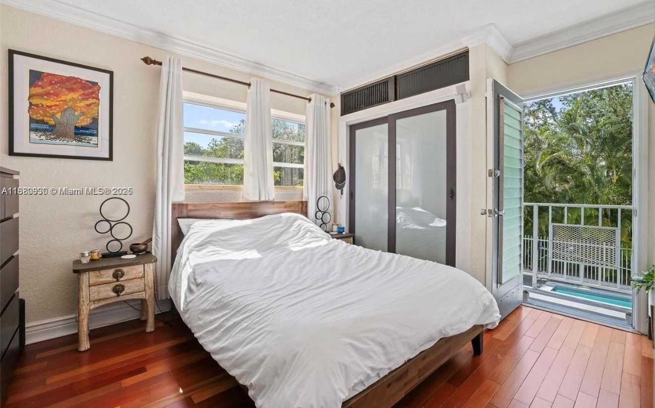 Small Image of 1340 LINCOLN RD #209, Miami Beach Number 3