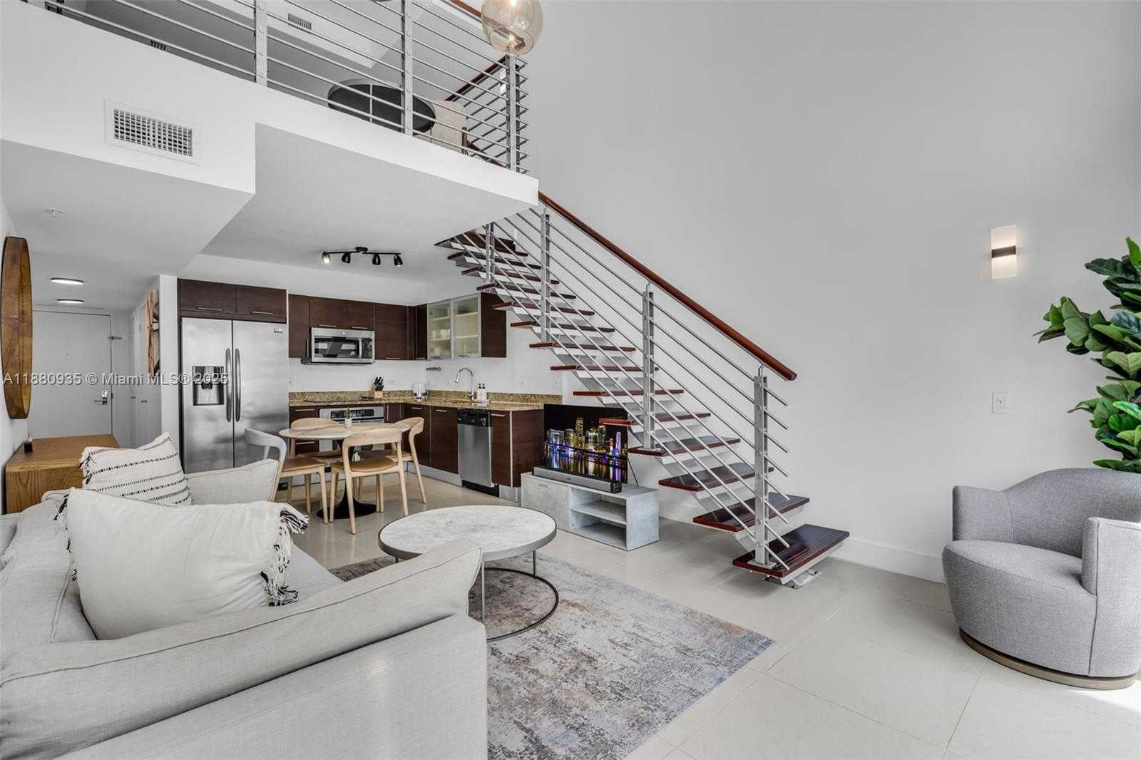 Small Image of 41 SOUTH EAST 5TH ST #1112, Miami Number 6
