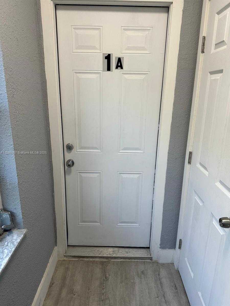 Small Image of 1943 71ST ST #1A, Miami Beach Number 10
