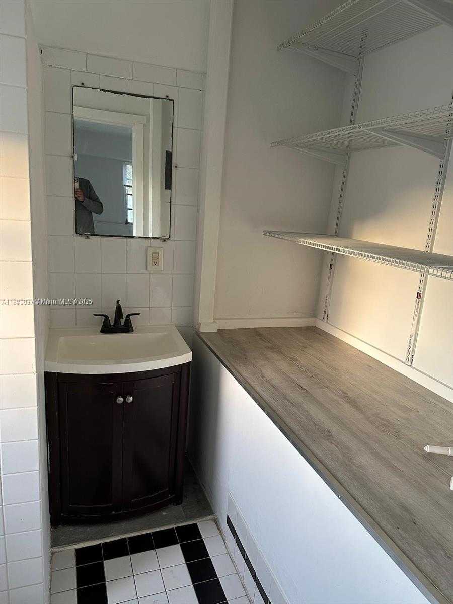Small Image of 1943 71ST ST #1A, Miami Beach Number 13