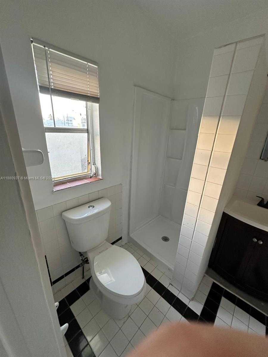 Small Image of 1943 71ST ST #1A, Miami Beach Number 2