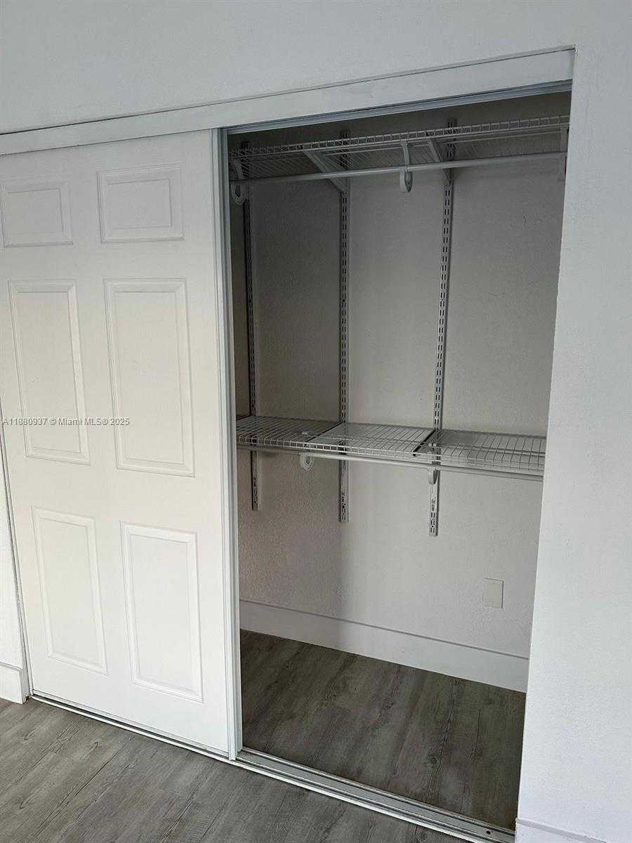 Small Image of 1943 71ST ST #1A, Miami Beach Number 5