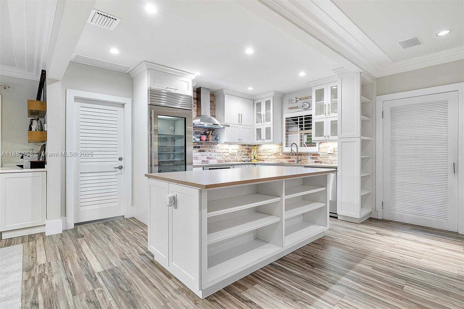 Small Image of 700 VILABELLA AVE, Coral Gables Number 20