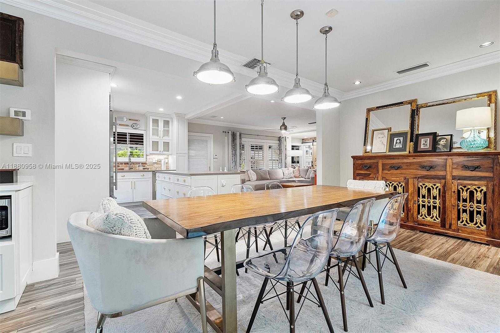 Small Image of 700 VILABELLA AVE, Coral Gables Number 30