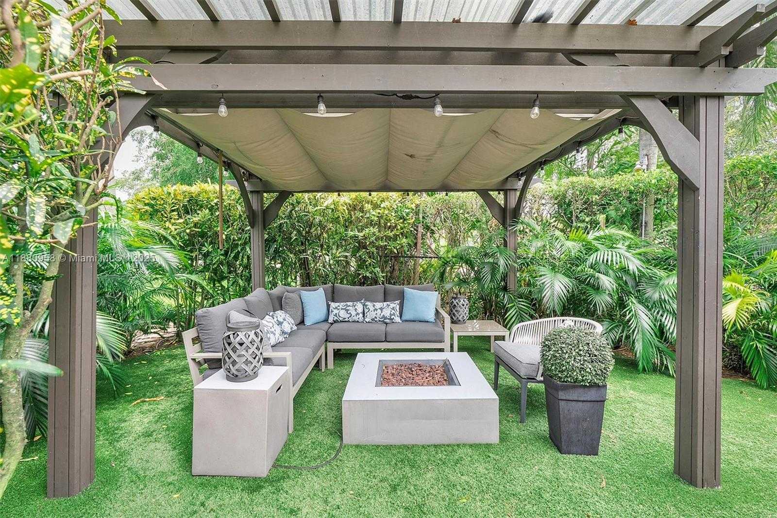 Small Image of 700 VILABELLA AVE, Coral Gables Number 54