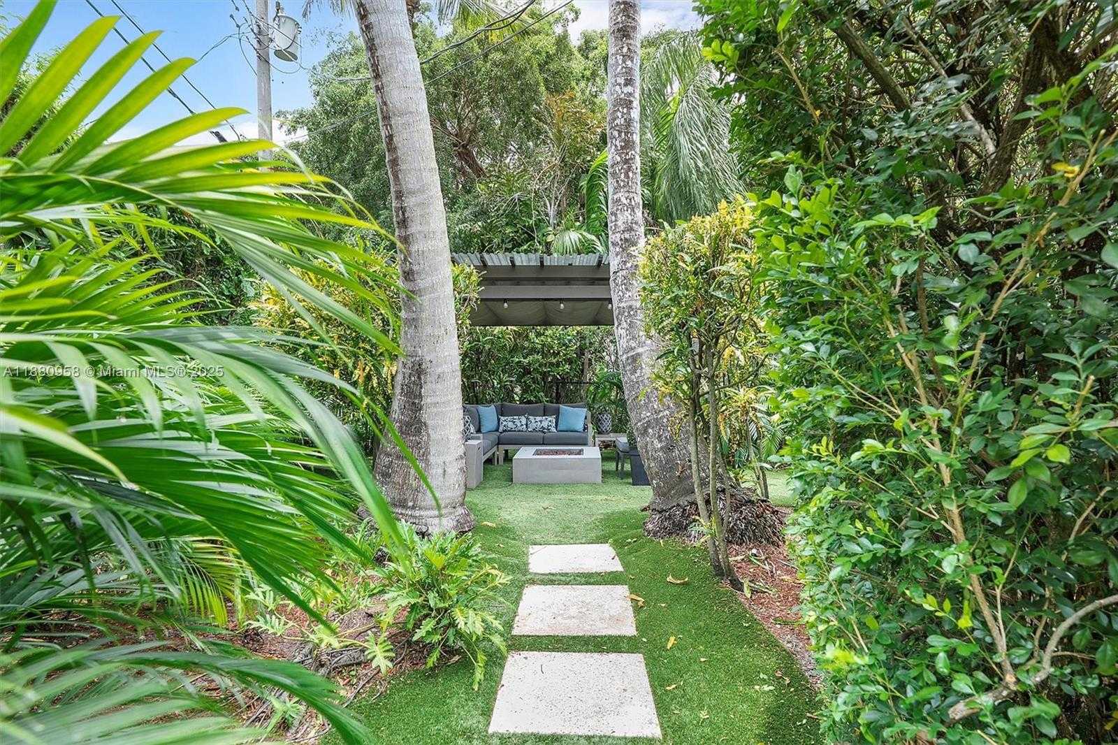 Small Image of 700 VILABELLA AVE, Coral Gables Number 62