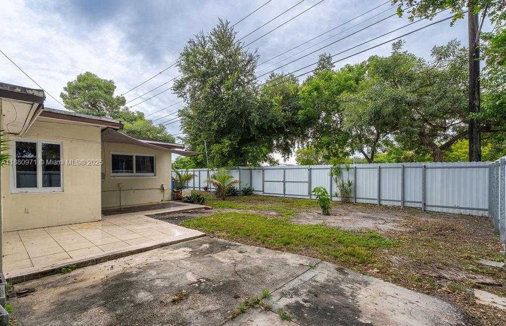 Small Image of 5551 SOUTH WEST 37TH ST, West Park Number 24