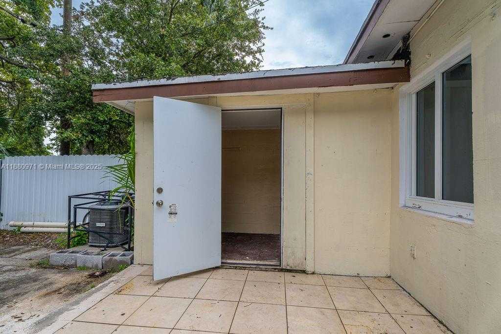 Small Image of 5551 SOUTH WEST 37TH ST, West Park Number 28